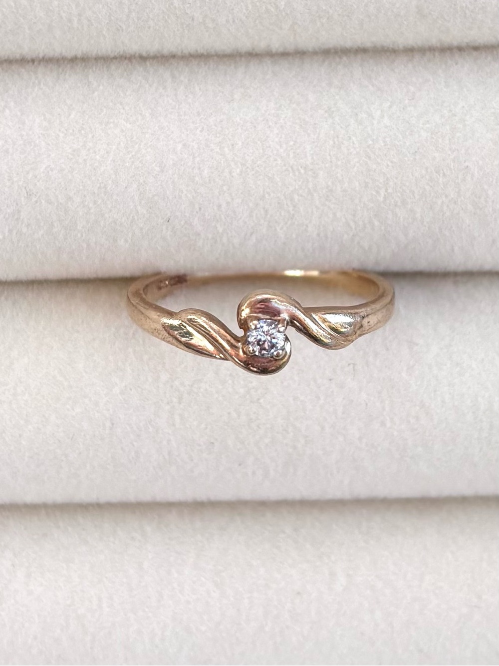 Ben Bridge Solid Gold 10K Real Natural Diamond Promise Ring (Size 6.5)